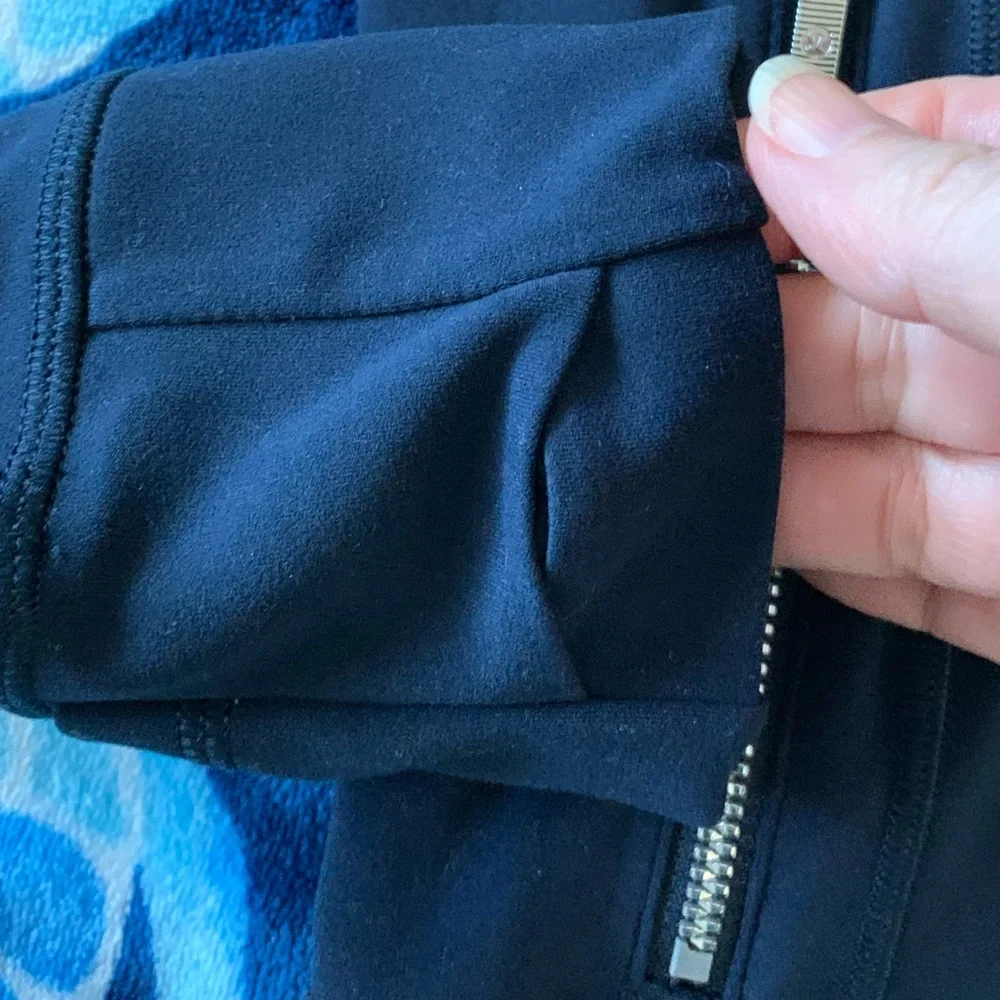 Lululemon Athletica Define Cropped Nulu Jacket size 8 NWOT - Picture 10 of 14